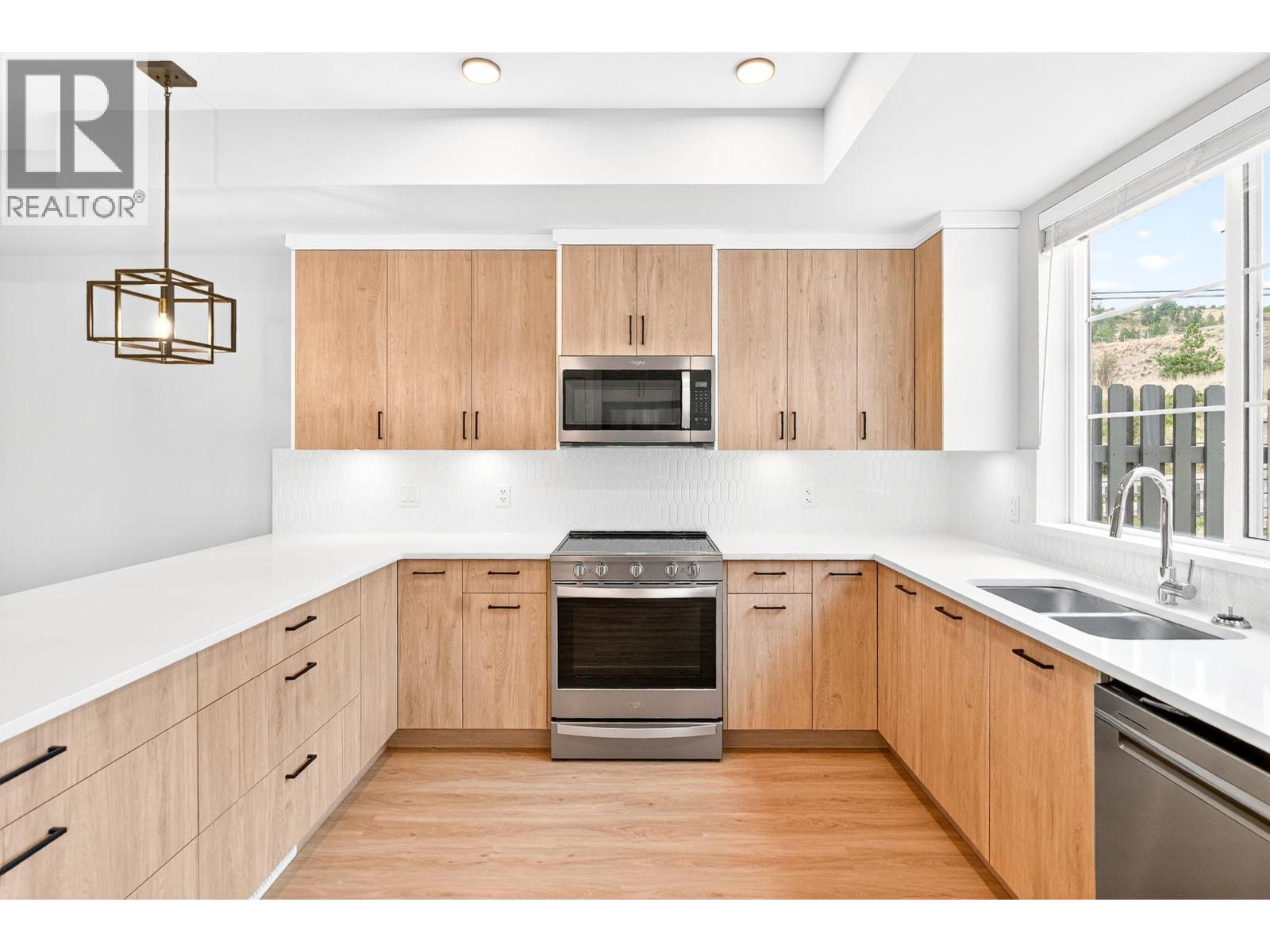 190 4025 Gellatly Road South, West Kelowna