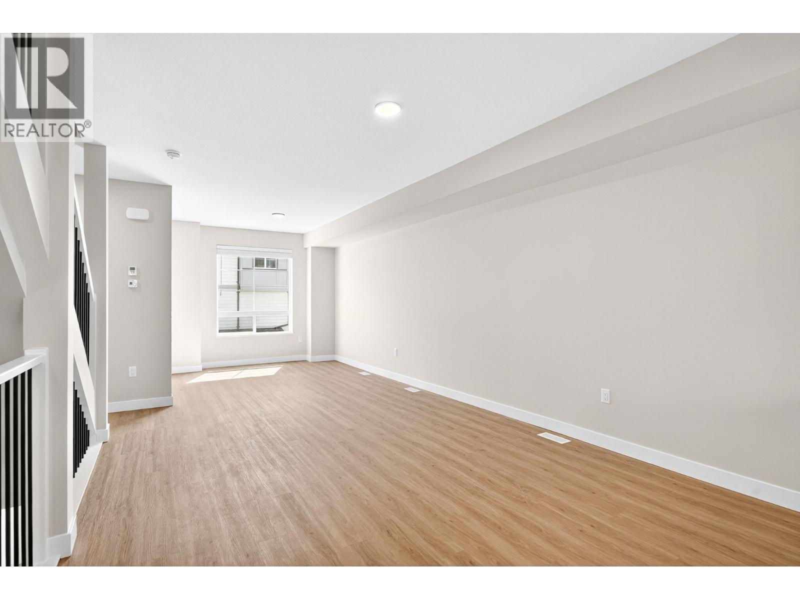#190 4025 Gellatly Road S - 8