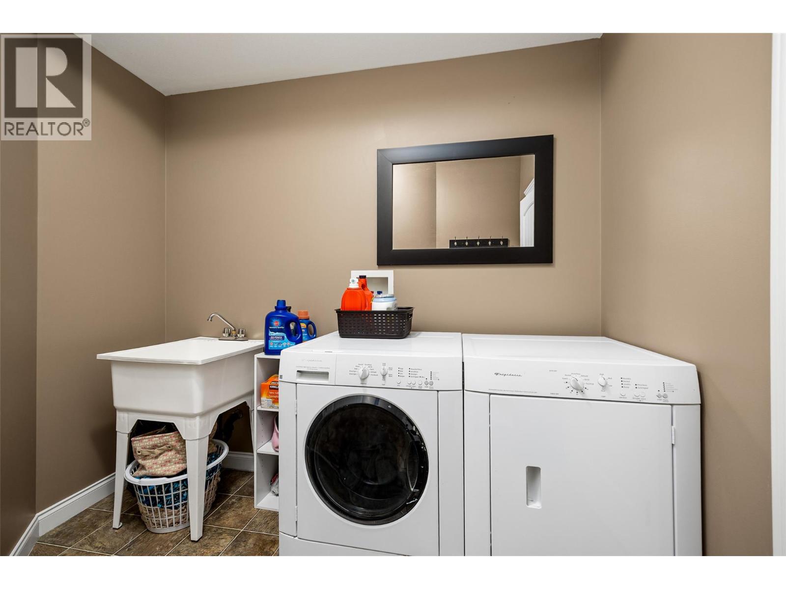 331 Quilchena Drive - 41