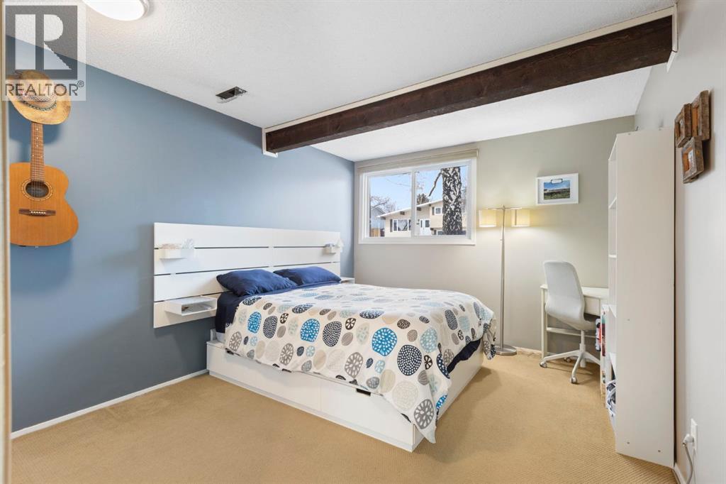 Single Family House Bi-level for Sale in  Rundlewood Drive NE Rundle Calgary 