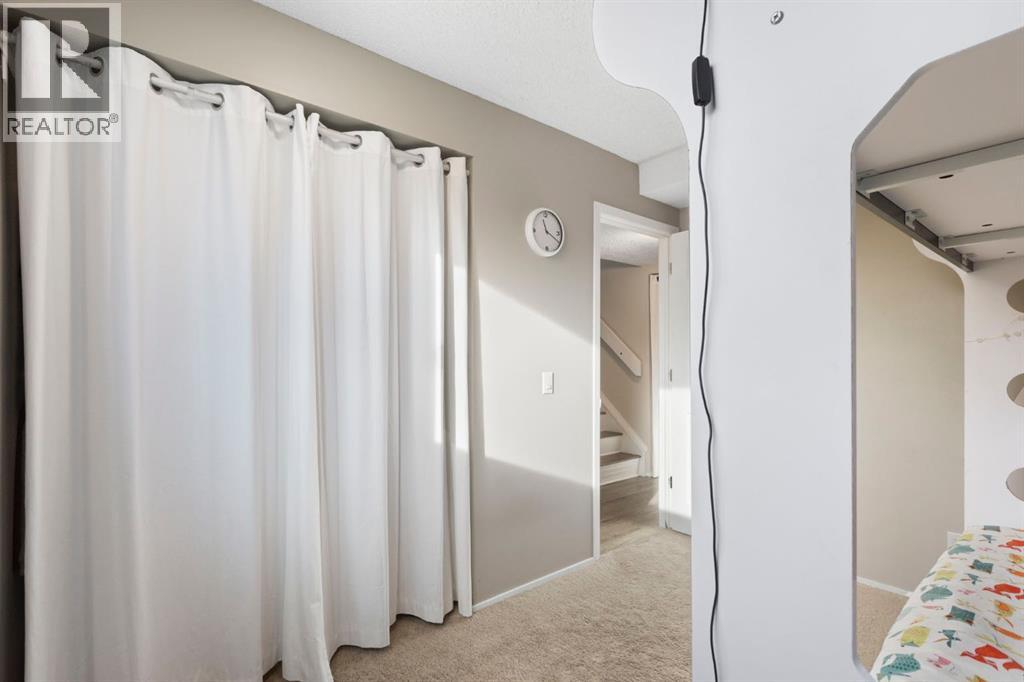 Single Family House Bi-level for Sale in  Rundlewood Drive NE Rundle Calgary 