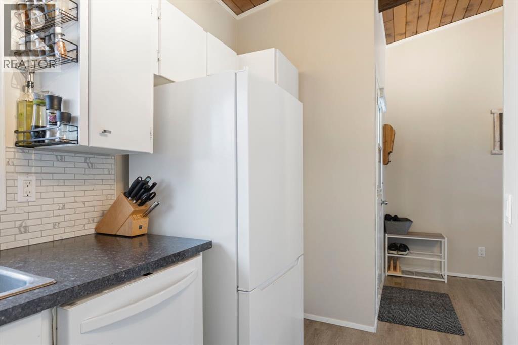 Single Family House Bi-level for Sale in  Rundlewood Drive NE Rundle Calgary 