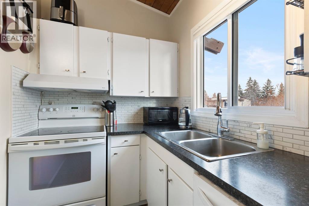 Single Family House Bi-level for Sale in  Rundlewood Drive NE Rundle Calgary 