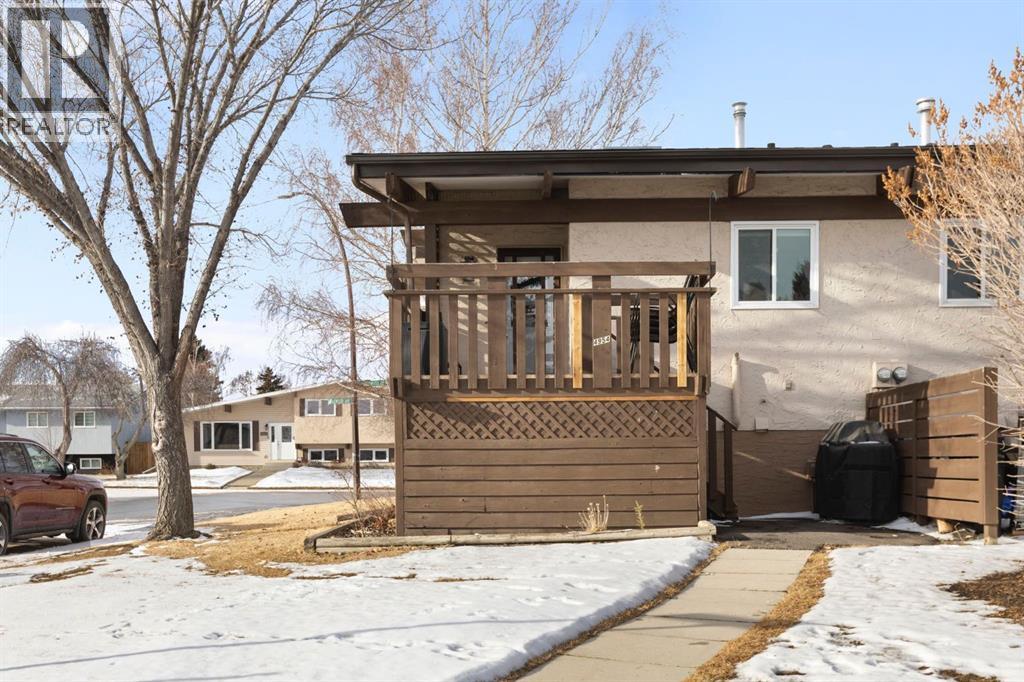 Single Family House Bi-level for Sale in  Rundlewood Drive NE Rundle Calgary 