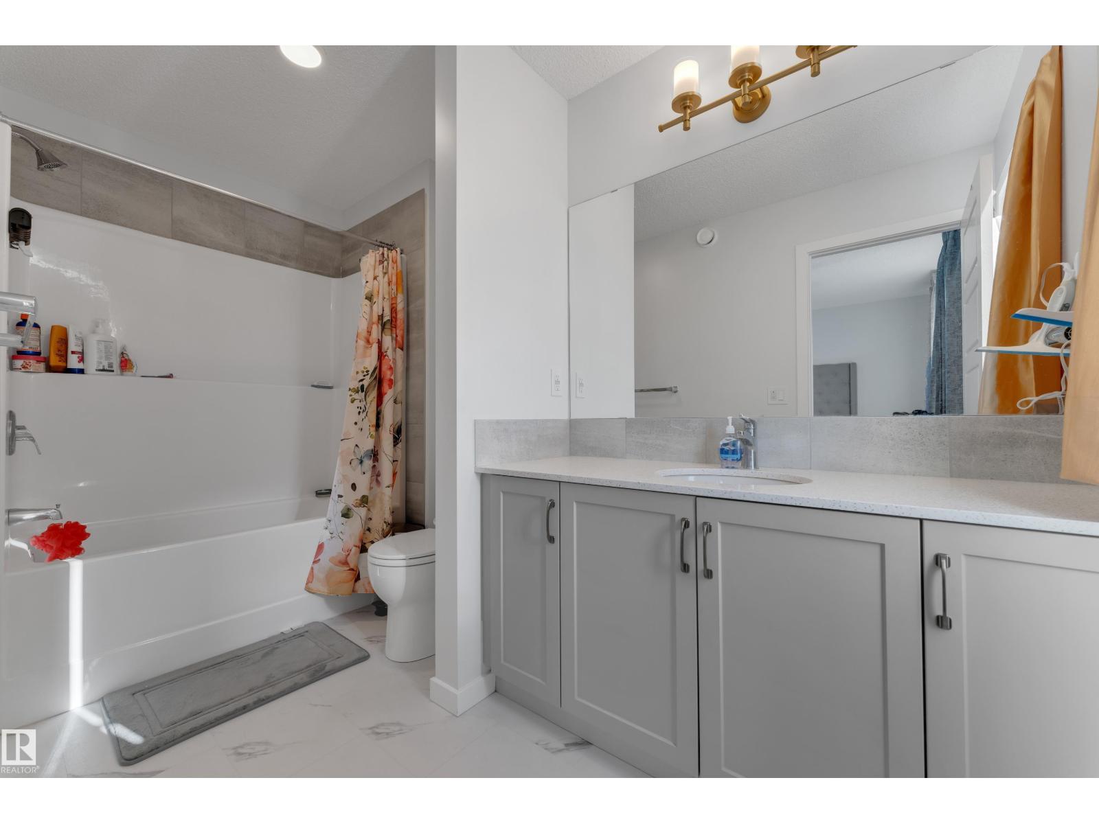 3607 6 AV SW SW, Edmonton