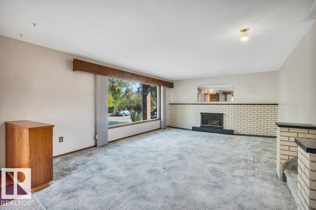 4314 52 ST - 8