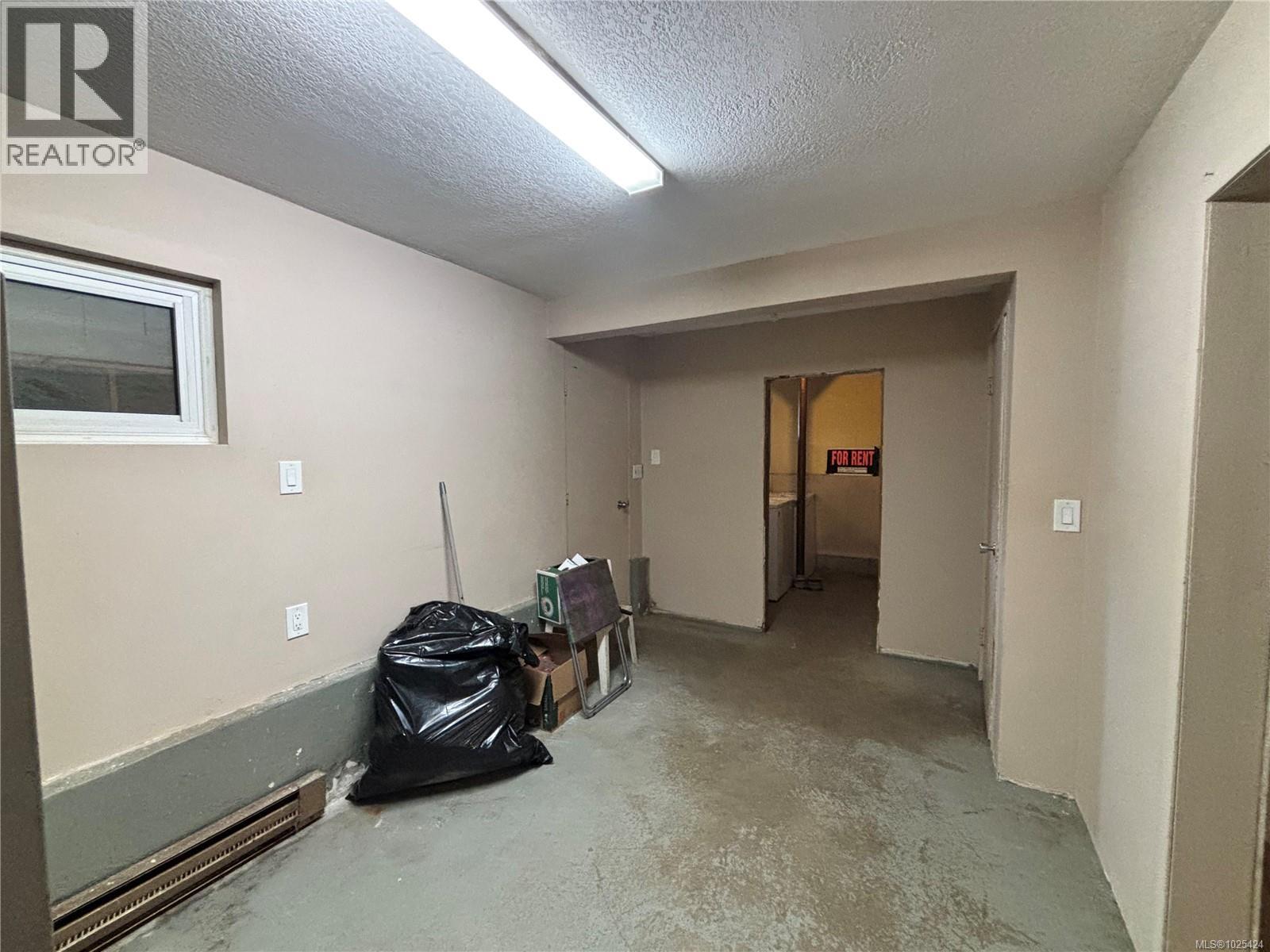 649 Nimpkish Dr, Gold River