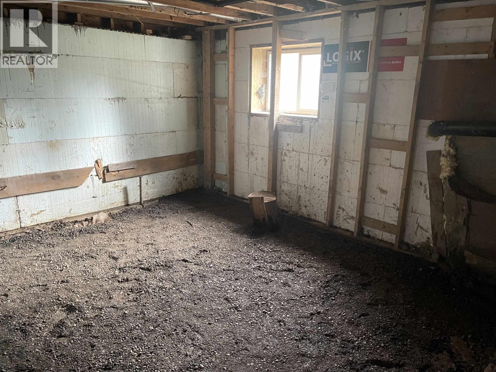 4761 GLEN ROAD, Terrace