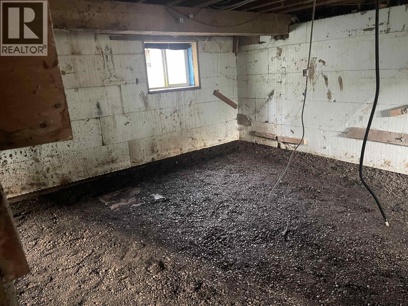 4761 GLEN ROAD, Terrace