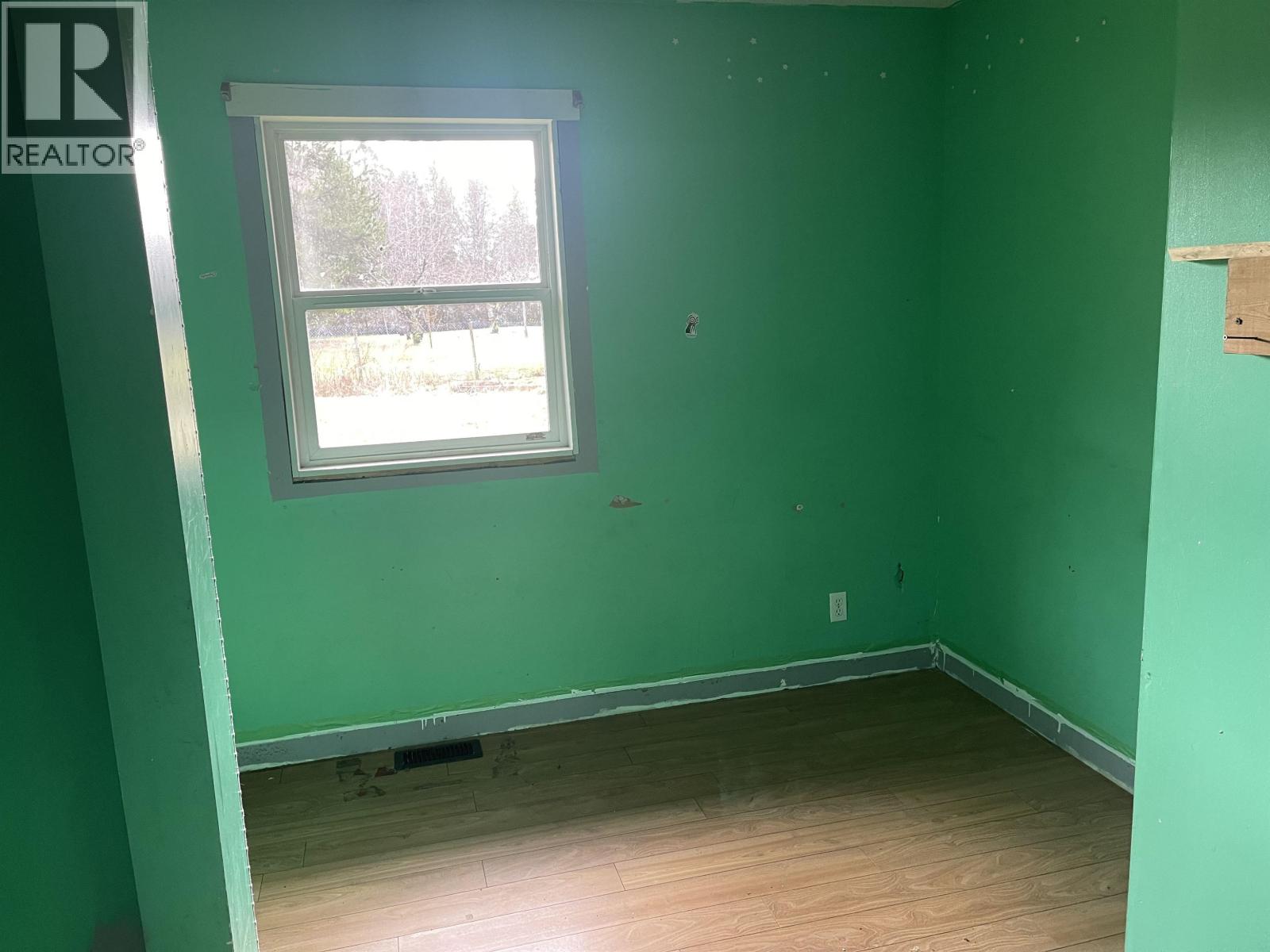 4761 GLEN ROAD, Terrace