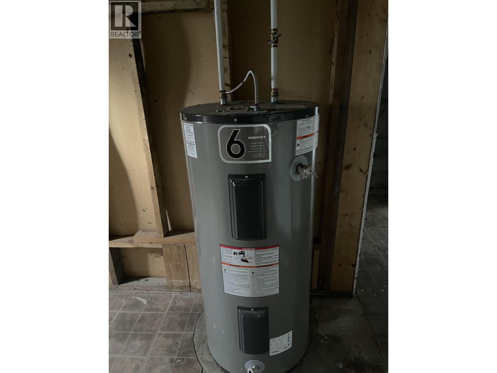 4761 GLEN ROAD, Terrace