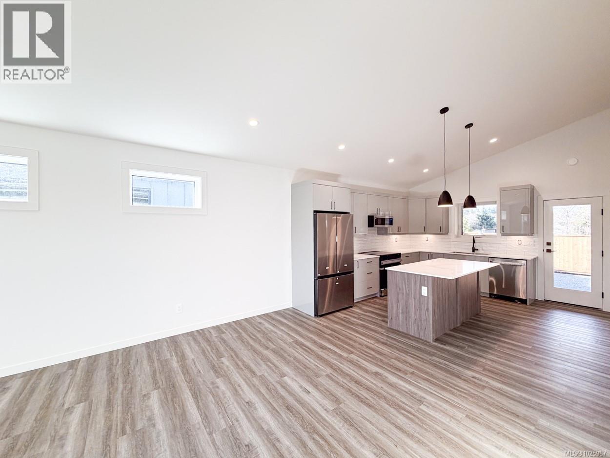 #2 3025 Royston Rd - 3