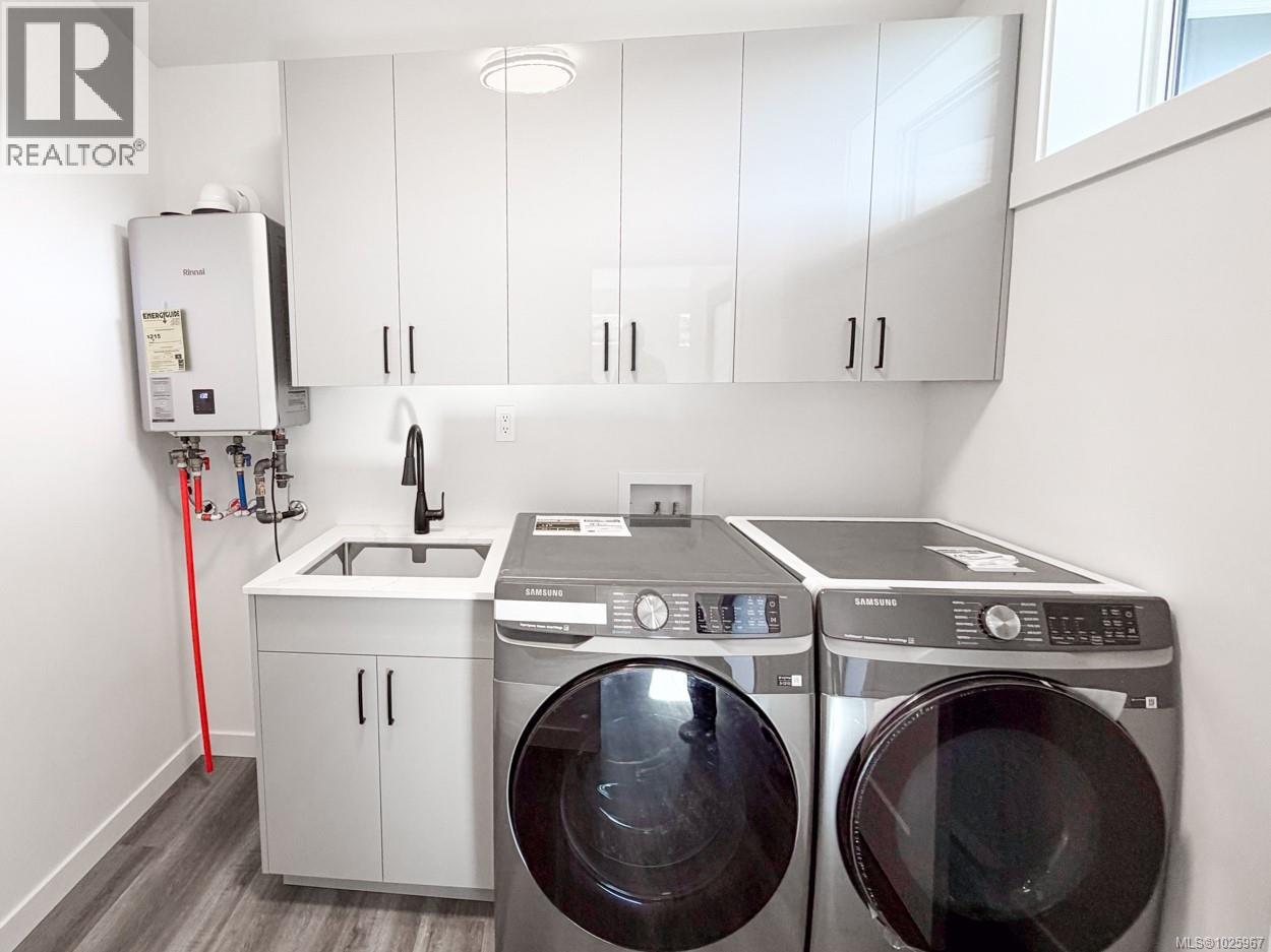 #2 3025 ROYSTON RD - 20