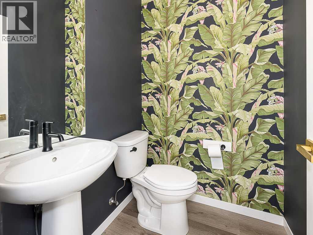 Single Family House for Sale in  Belmont Gardens SW Belmont Calgary 