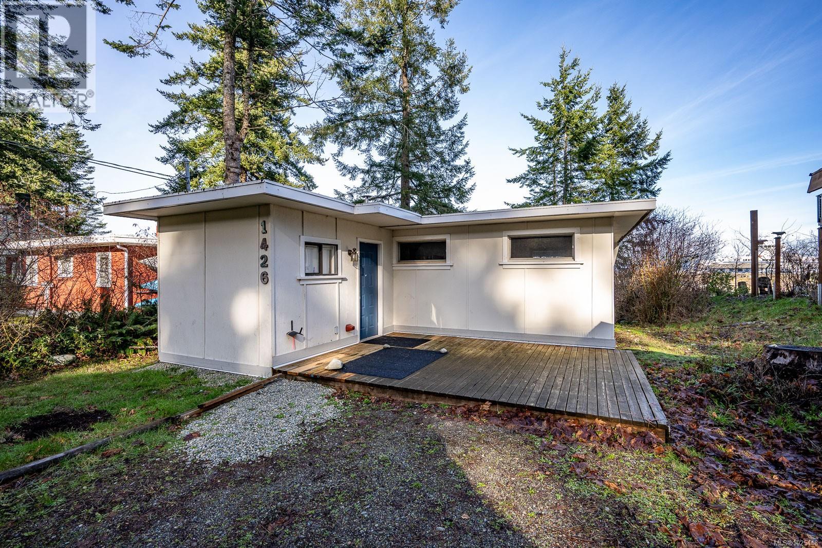1426 Wilkinson Rd, Comox