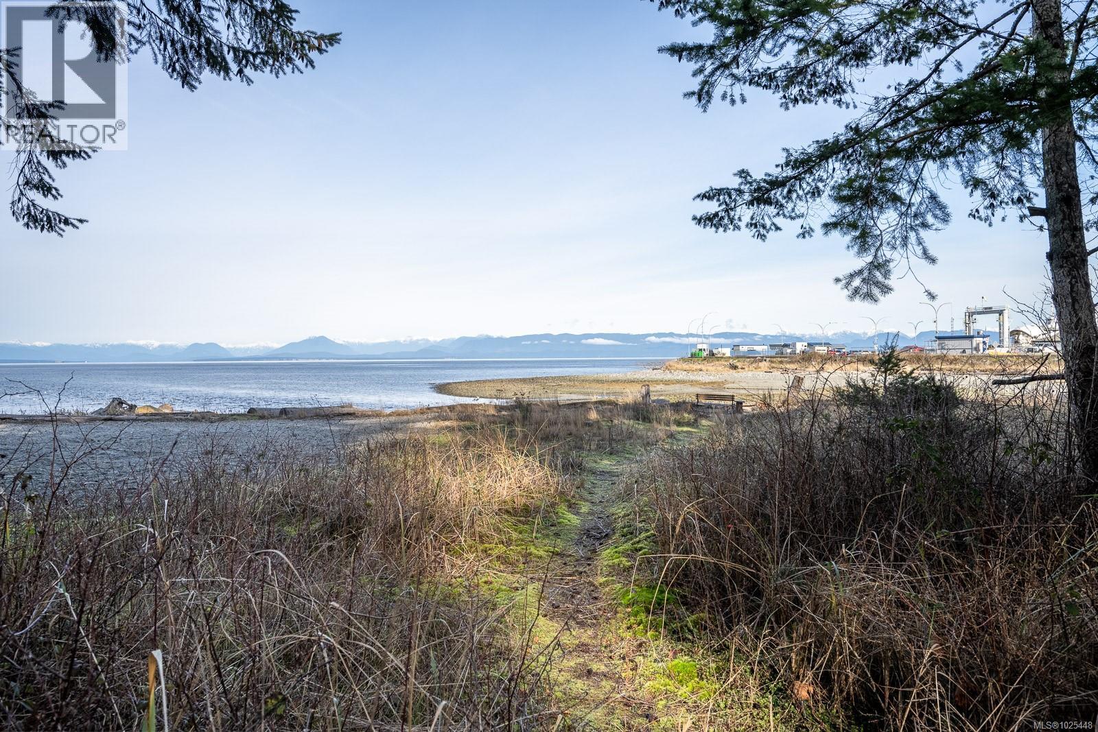 1426 Wilkinson Rd, Comox