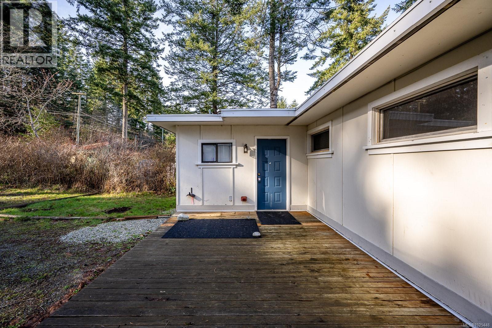 1426 Wilkinson Rd, Comox