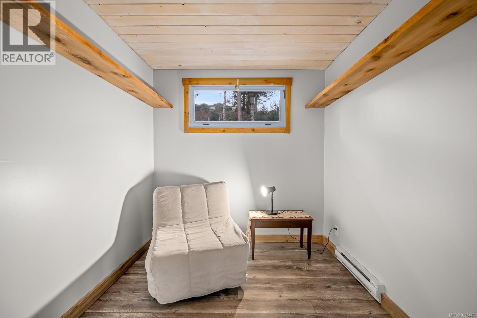 1426 Wilkinson Rd, Comox