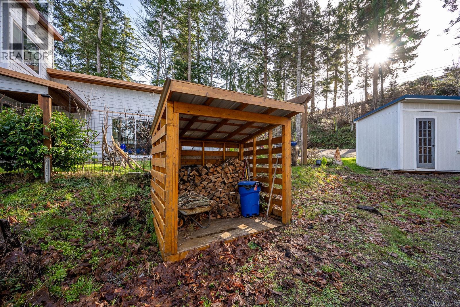 1426 Wilkinson Rd, Comox