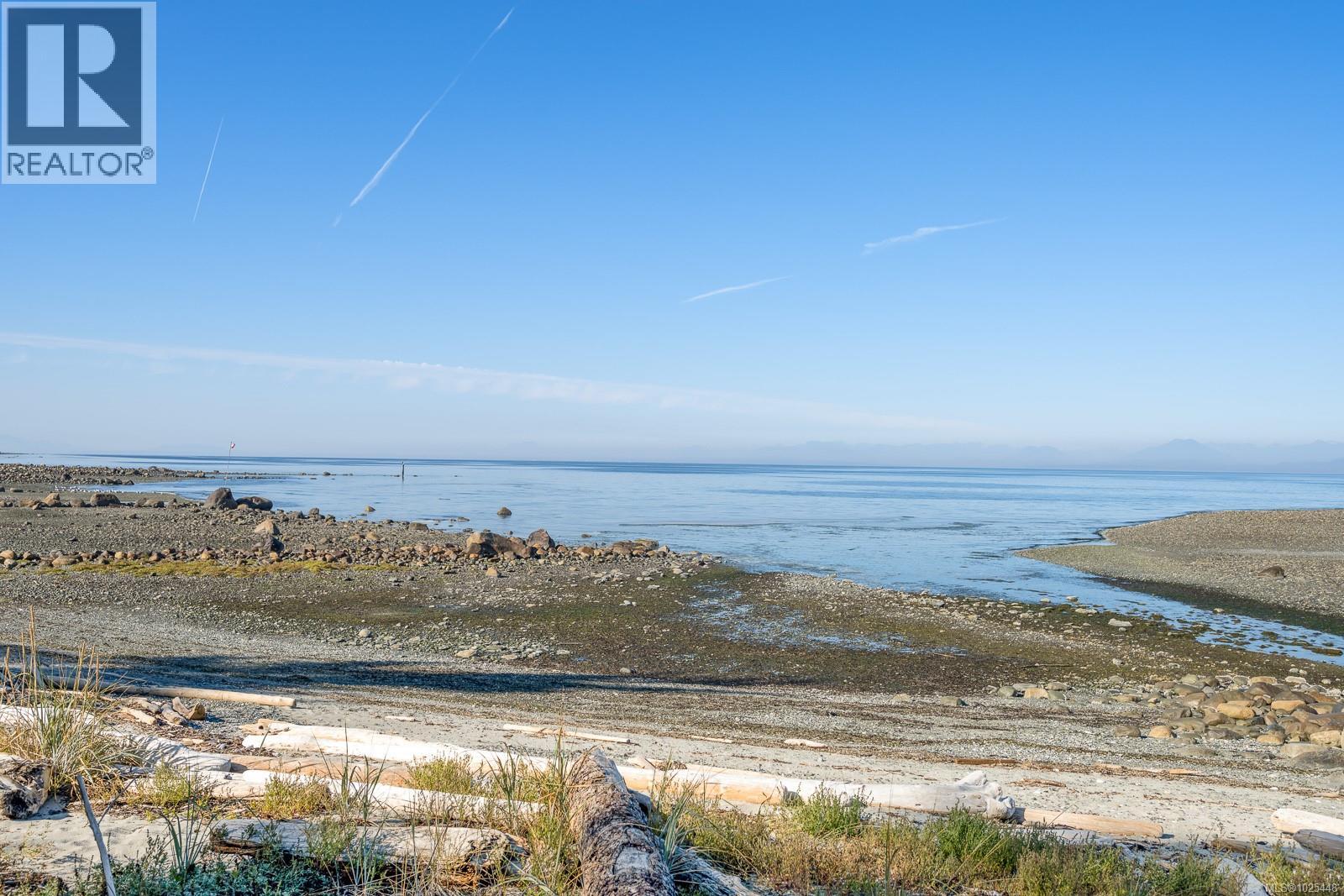 1426 Wilkinson Rd, Comox