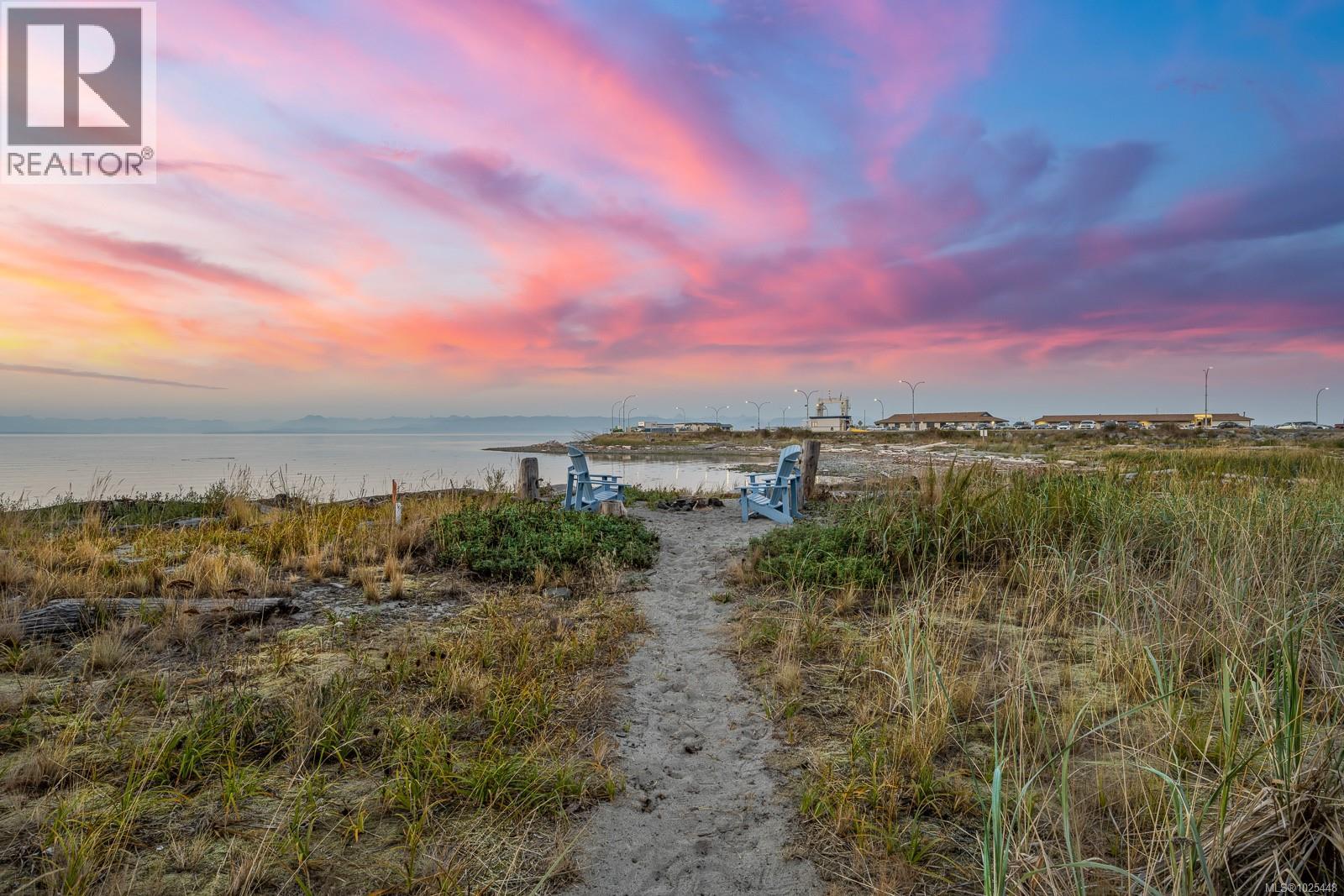 1426 Wilkinson Rd, Comox