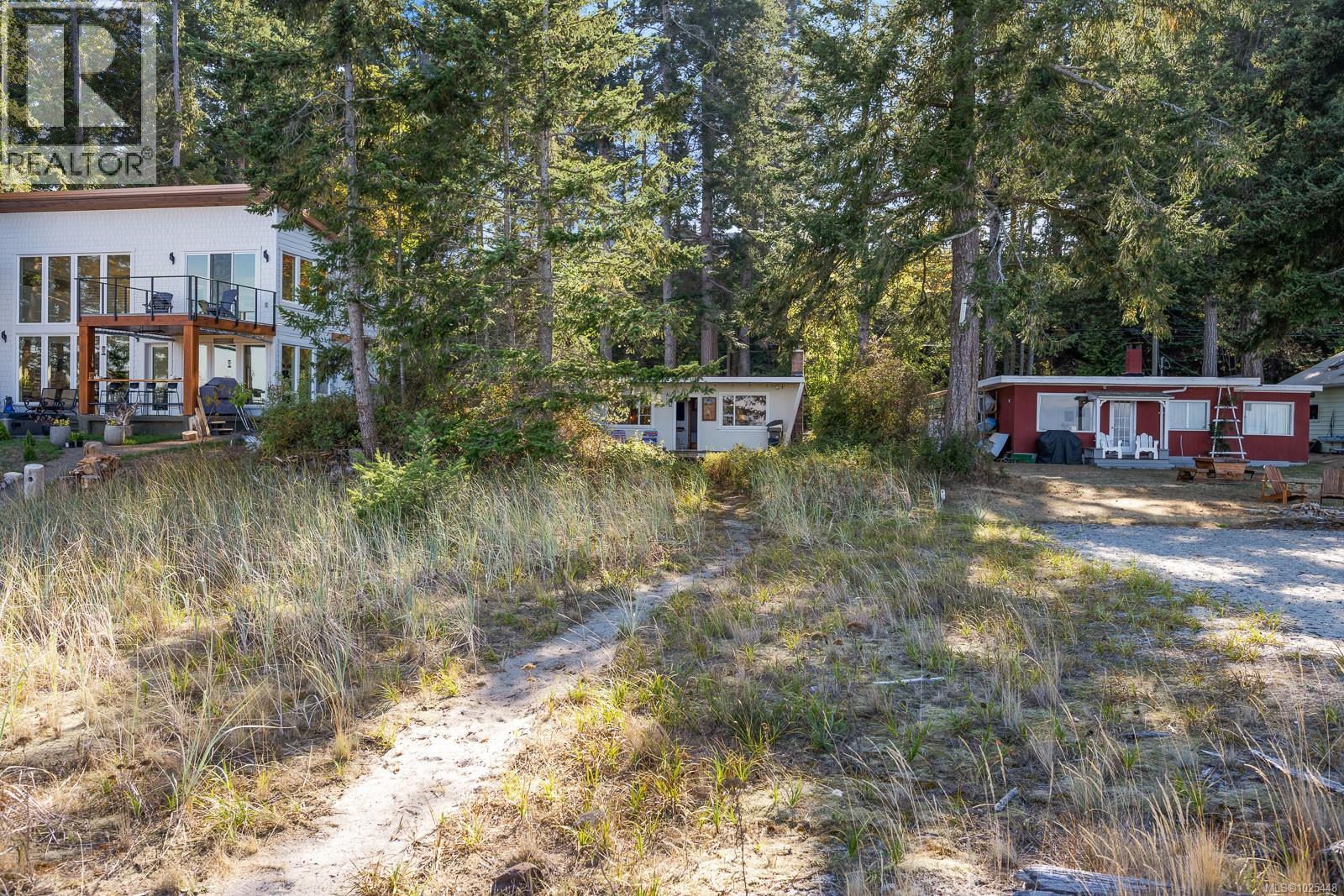 1426 Wilkinson Rd, Comox