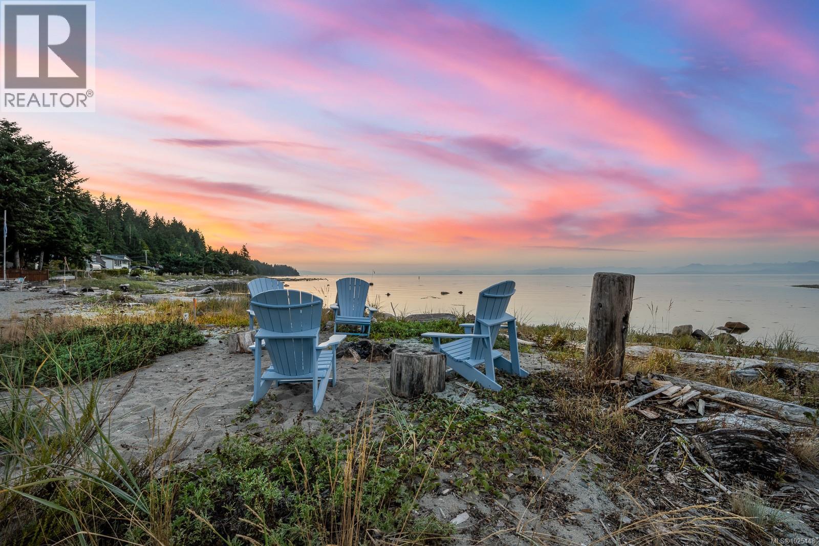 1426 Wilkinson Rd, Comox