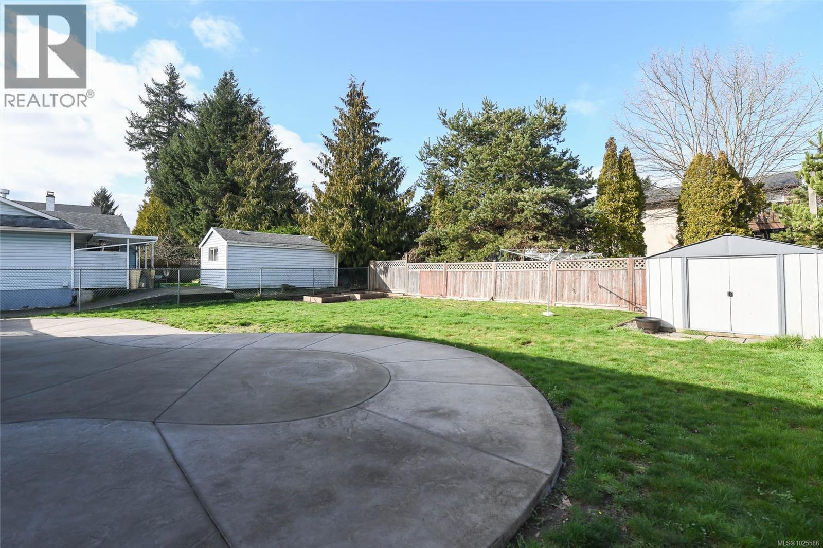 599 23rd St, Courtenay