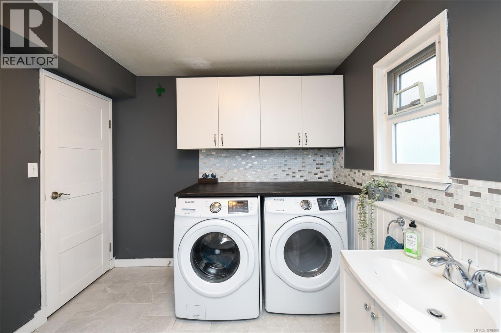 599 23rd St, Courtenay