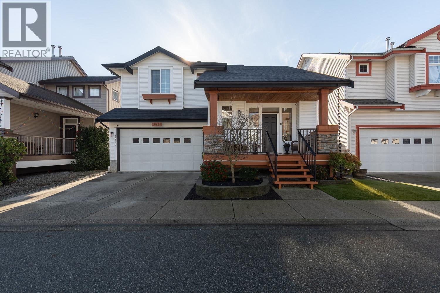 19850 BUTTERNUT LANE, Pitt Meadows