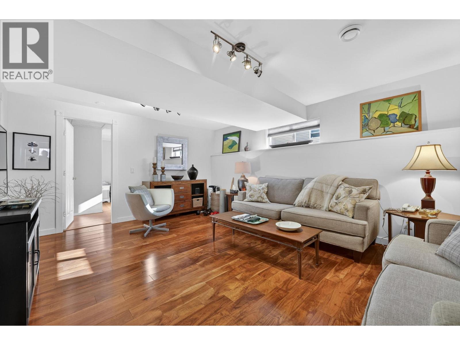  1568 Longley Crescent, Kelowna