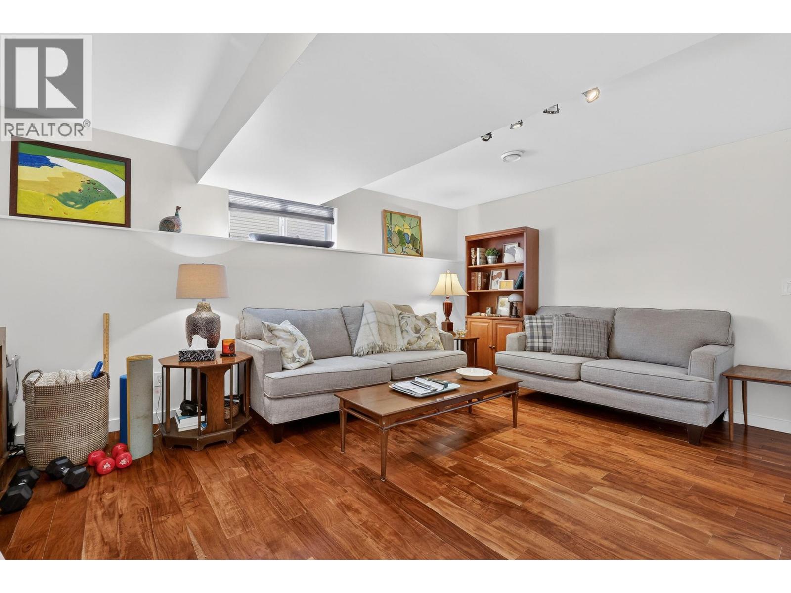  1568 Longley Crescent, Kelowna