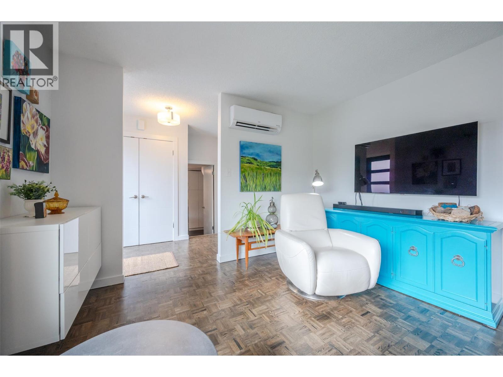  127 Elm Avenue, Penticton