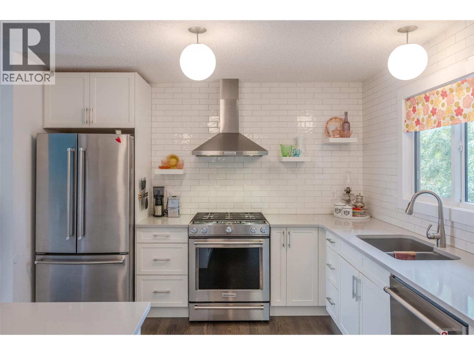  127 Elm Avenue, Penticton