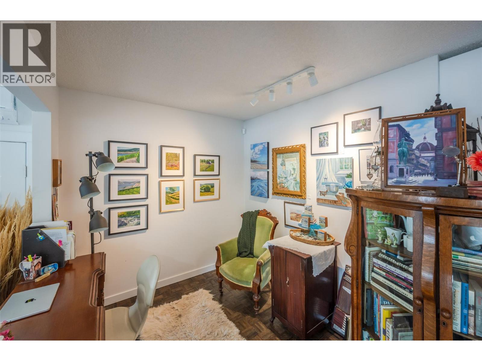  127 Elm Avenue, Penticton