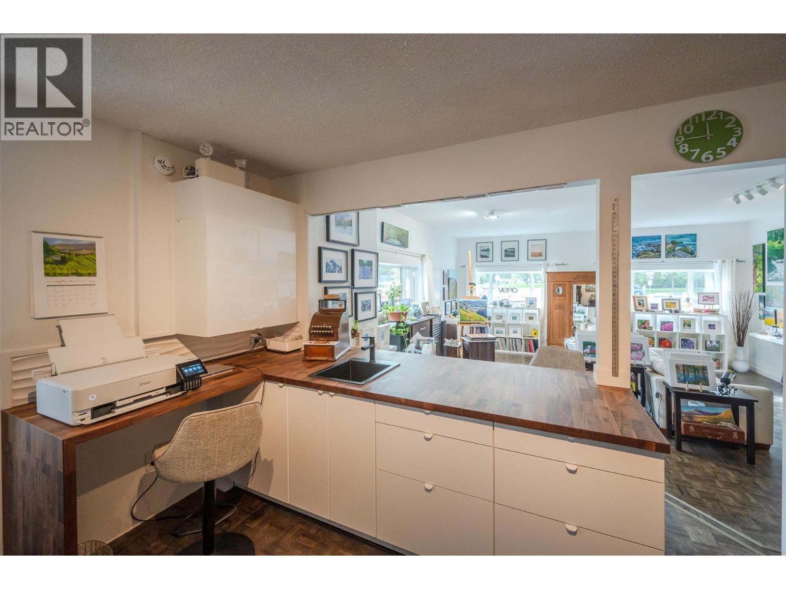  127 Elm Avenue, Penticton