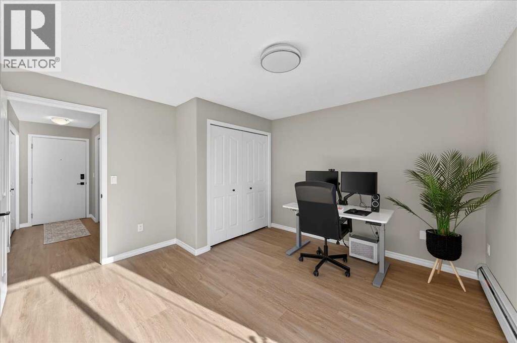 Single Family House for Sale in   Tuscarora Manor NW Tuscany Calgary 