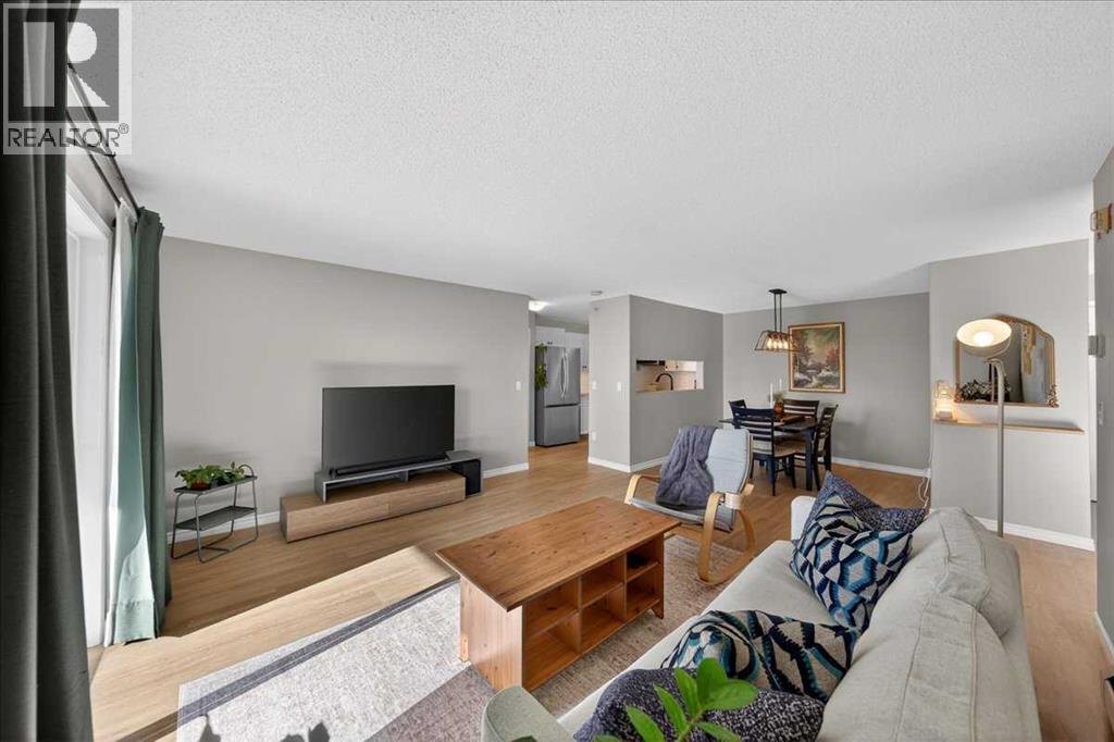 Single Family House for Sale in   Tuscarora Manor NW Tuscany Calgary 