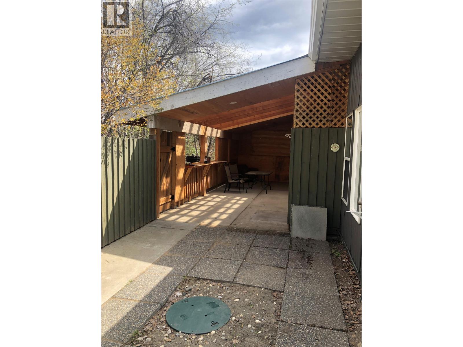 73 TAREN Drive, Clearwater