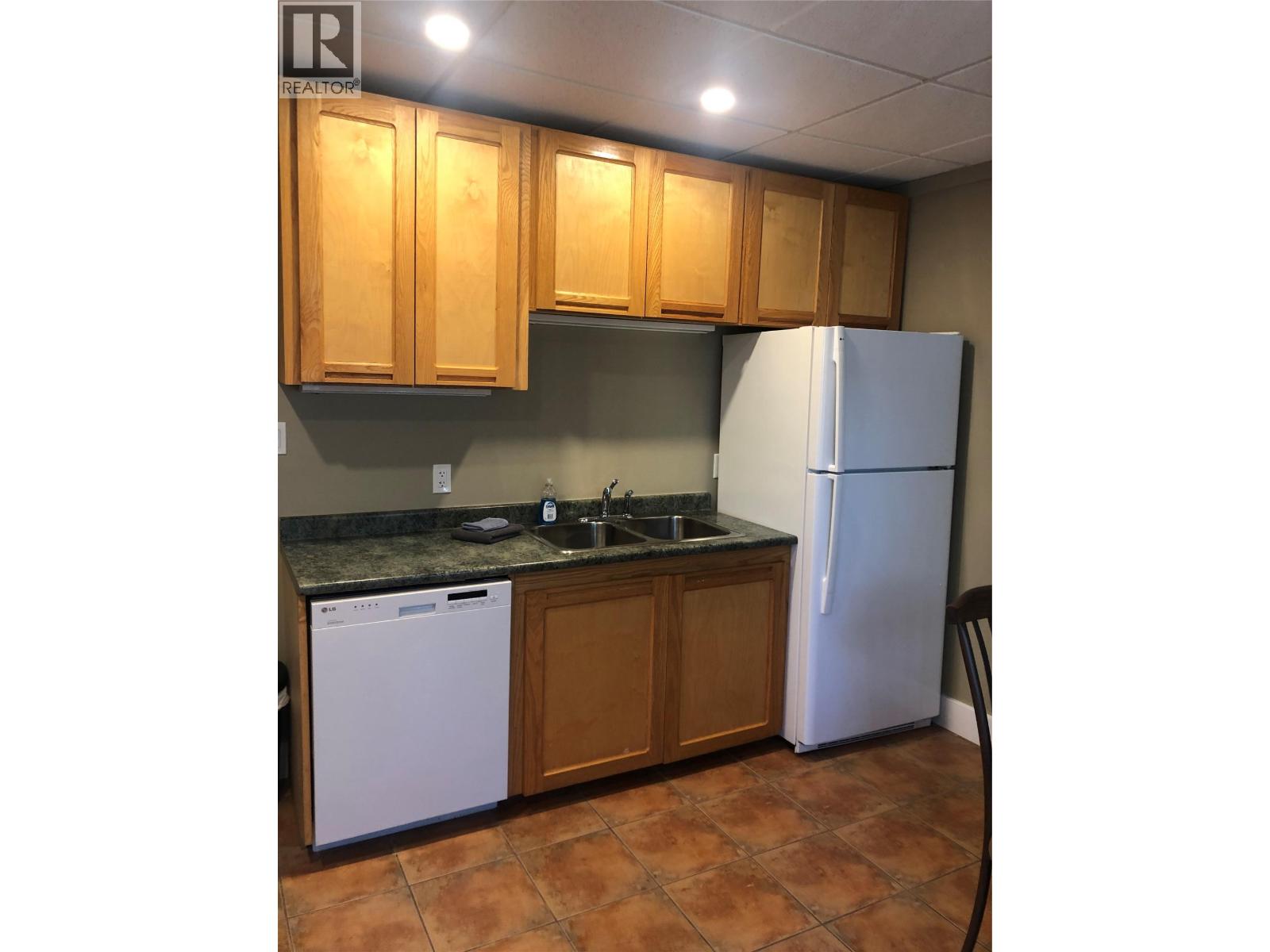 73 TAREN Drive, Clearwater