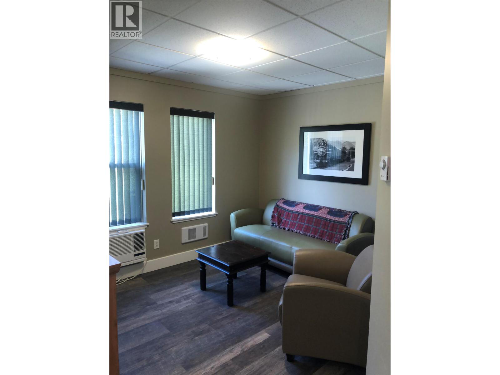 73 TAREN Drive, Clearwater