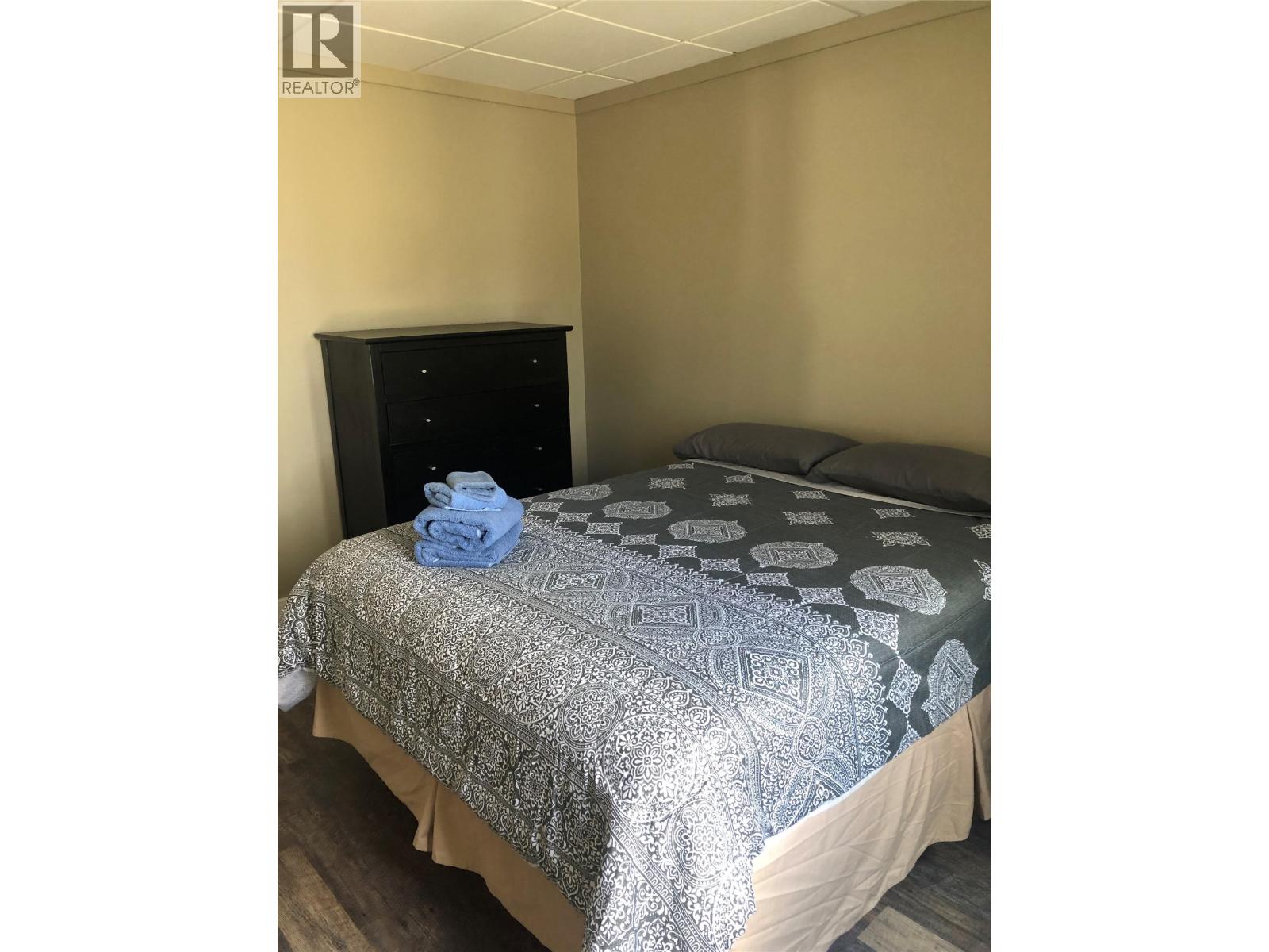 73 TAREN Drive, Clearwater