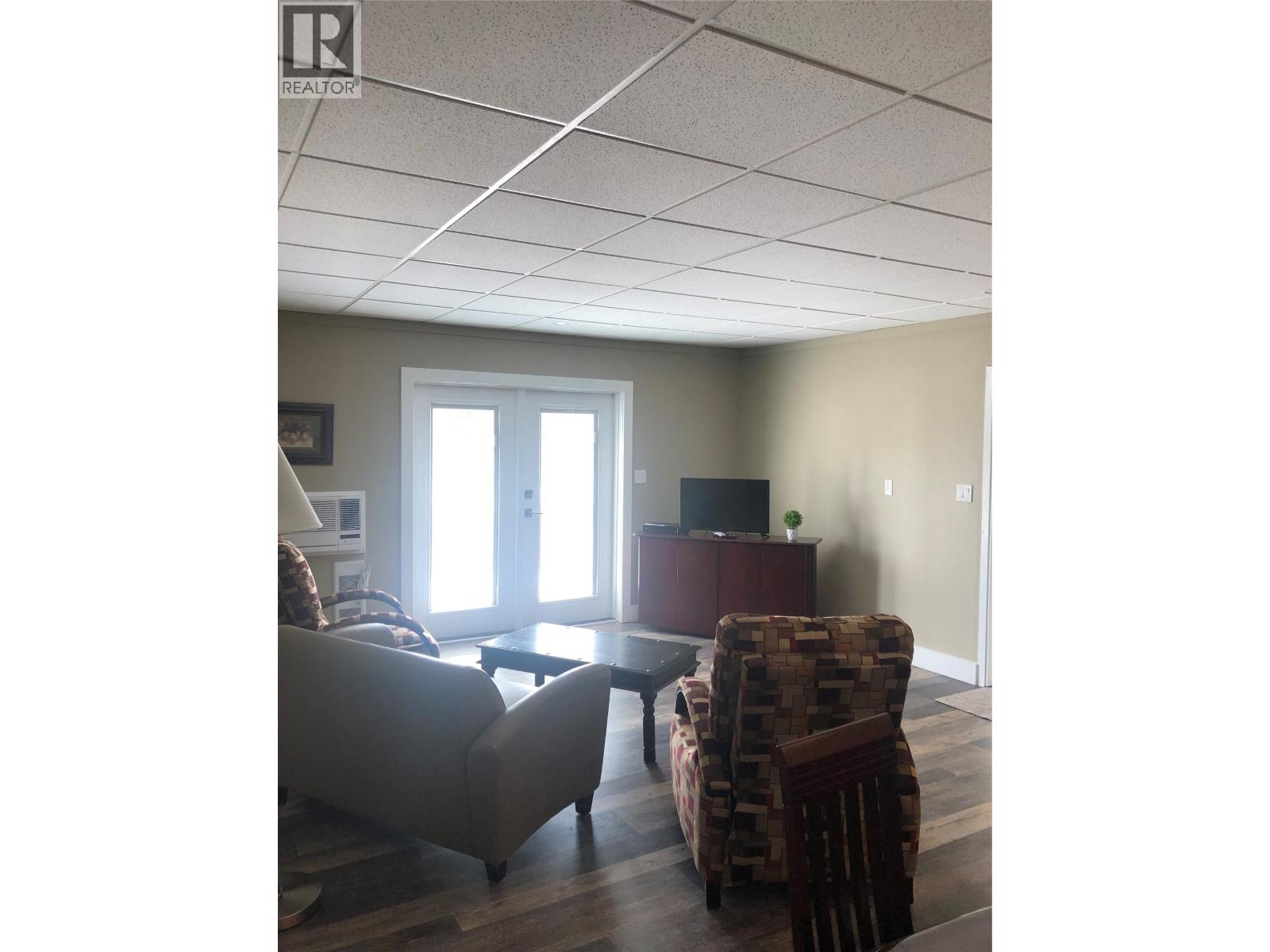 73 TAREN Drive, Clearwater