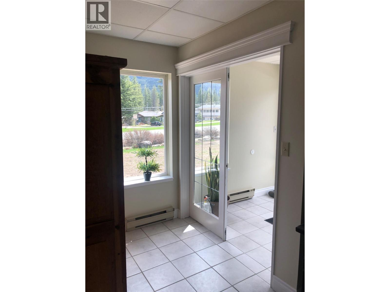 73 TAREN Drive, Clearwater