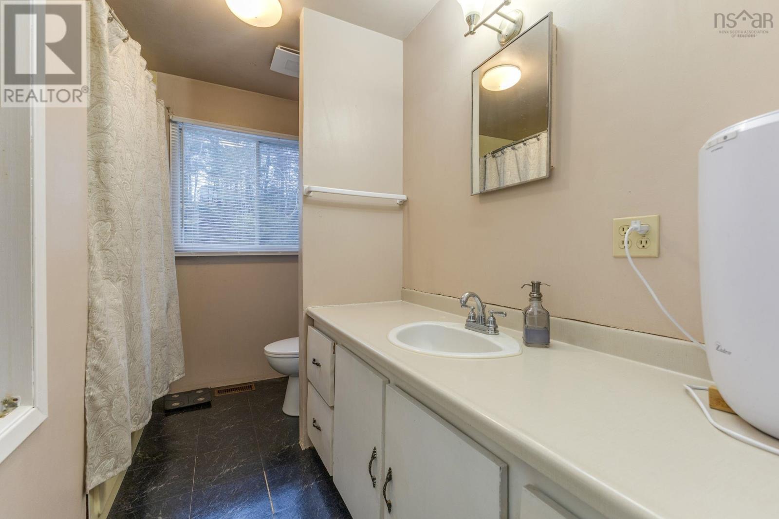 Property 28 of 36 of 2408 Wyvern Road