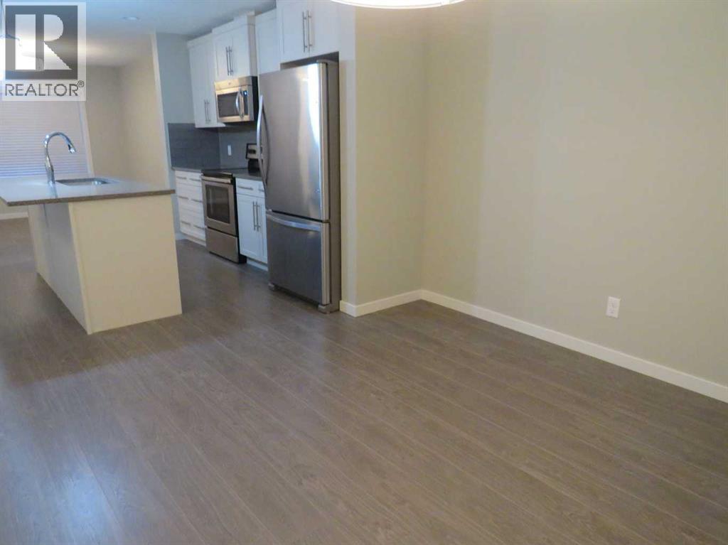 Single Family House for Sale in  Evansridge Park NW Evanston Calgary 