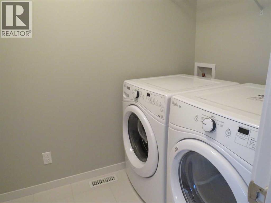 Single Family House for Sale in  Evansridge Park NW Evanston Calgary 