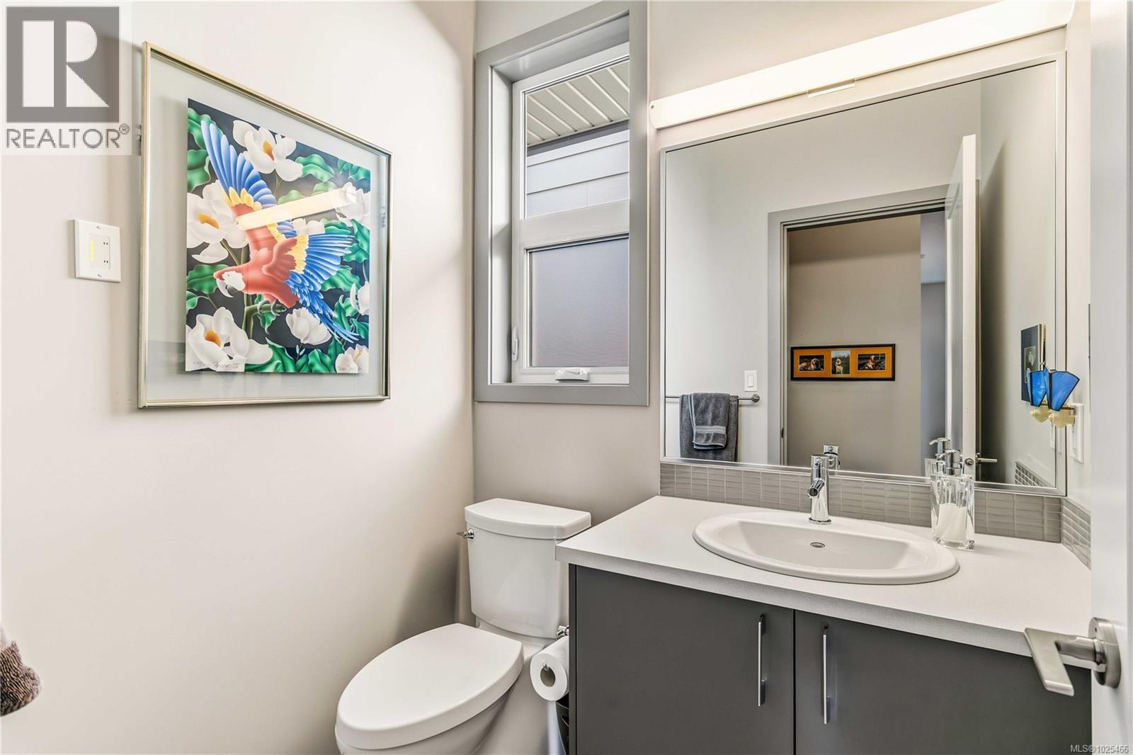 3327 Painter Rd, Colwood