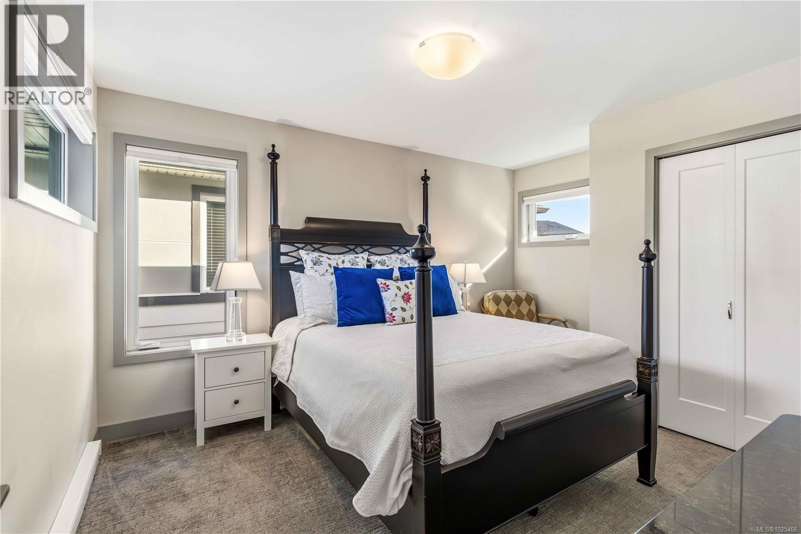 3327 Painter Rd, Colwood