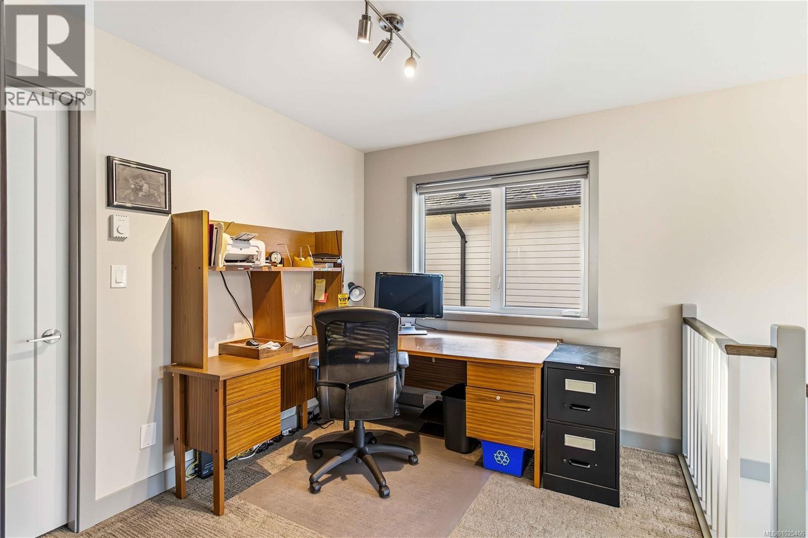 3327 Painter Rd, Colwood